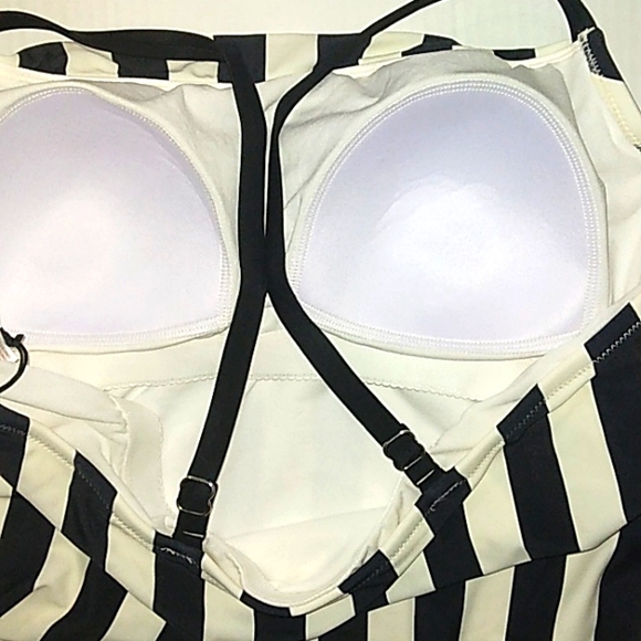~NWT~SHADE & SHORE~Juniors Plus 17 Black/White High Leg Cheeky Swimsuit~Nice - Picture 12 of 15